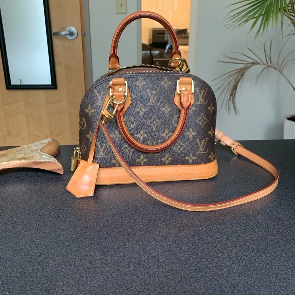 Louis Vuitton - alma Bb, loved monogram print - Picture 3 of 14